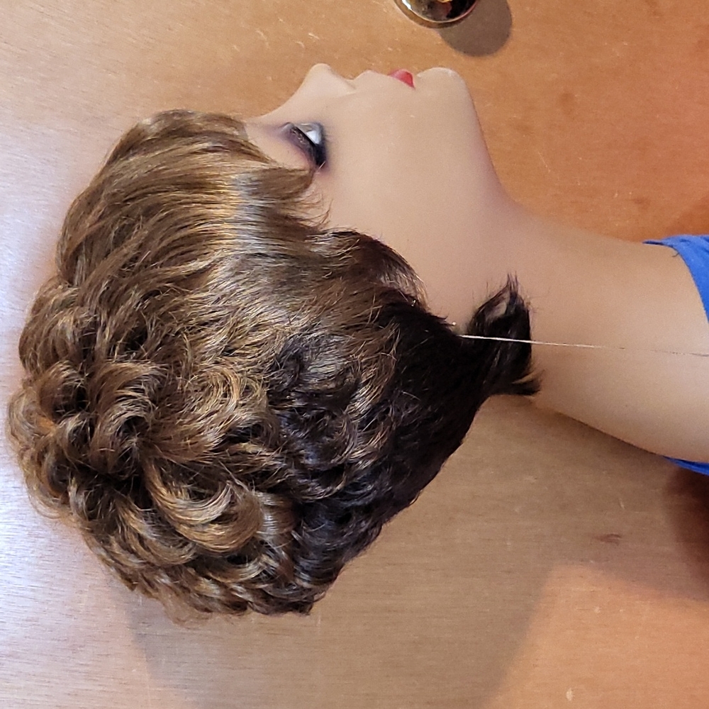 Short Two Tone Curly Wig